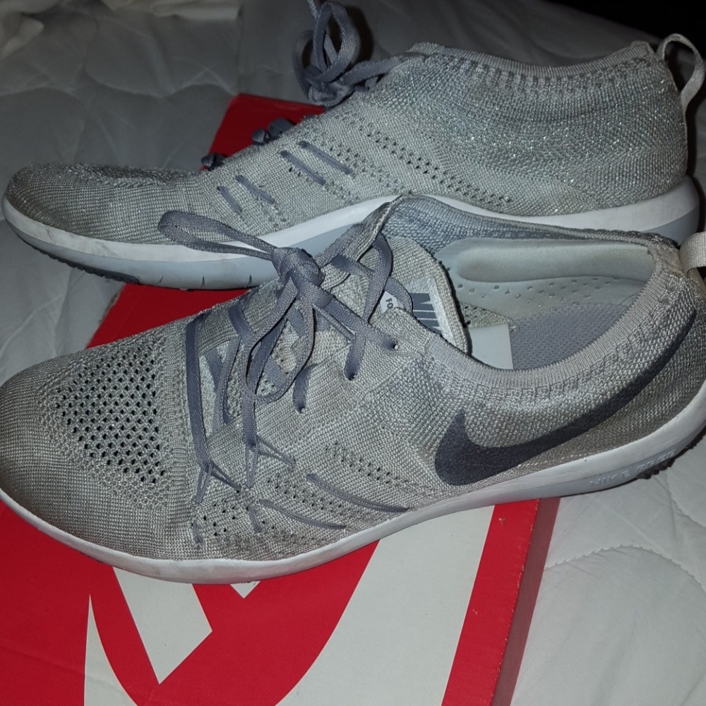 SOLD Nike Focus Flyknit Women's